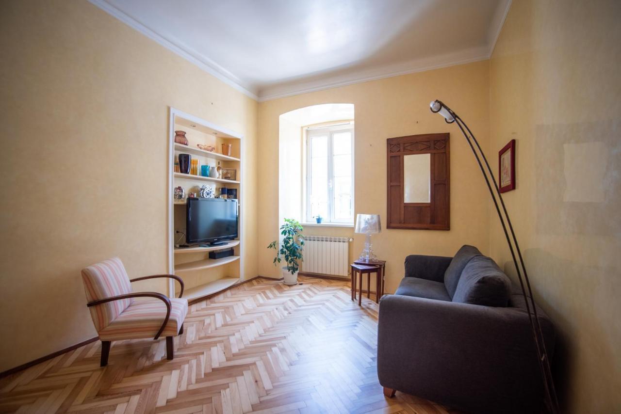 Art & History - New - Modern Classic Apartment Трієст Екстер'єр фото